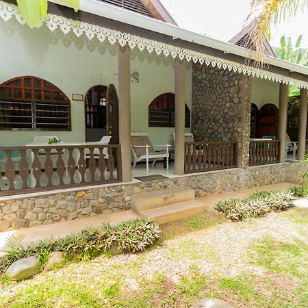 Romance Bungalows Vịnh Beau Vallon Ngoại thất bức ảnh