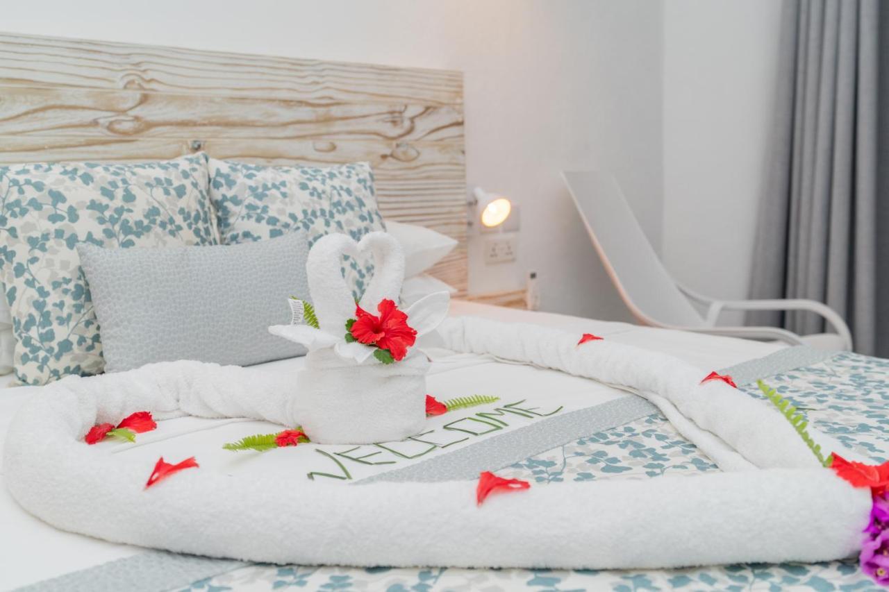 Romance Bungalows Vịnh Beau Vallon Ngoại thất bức ảnh