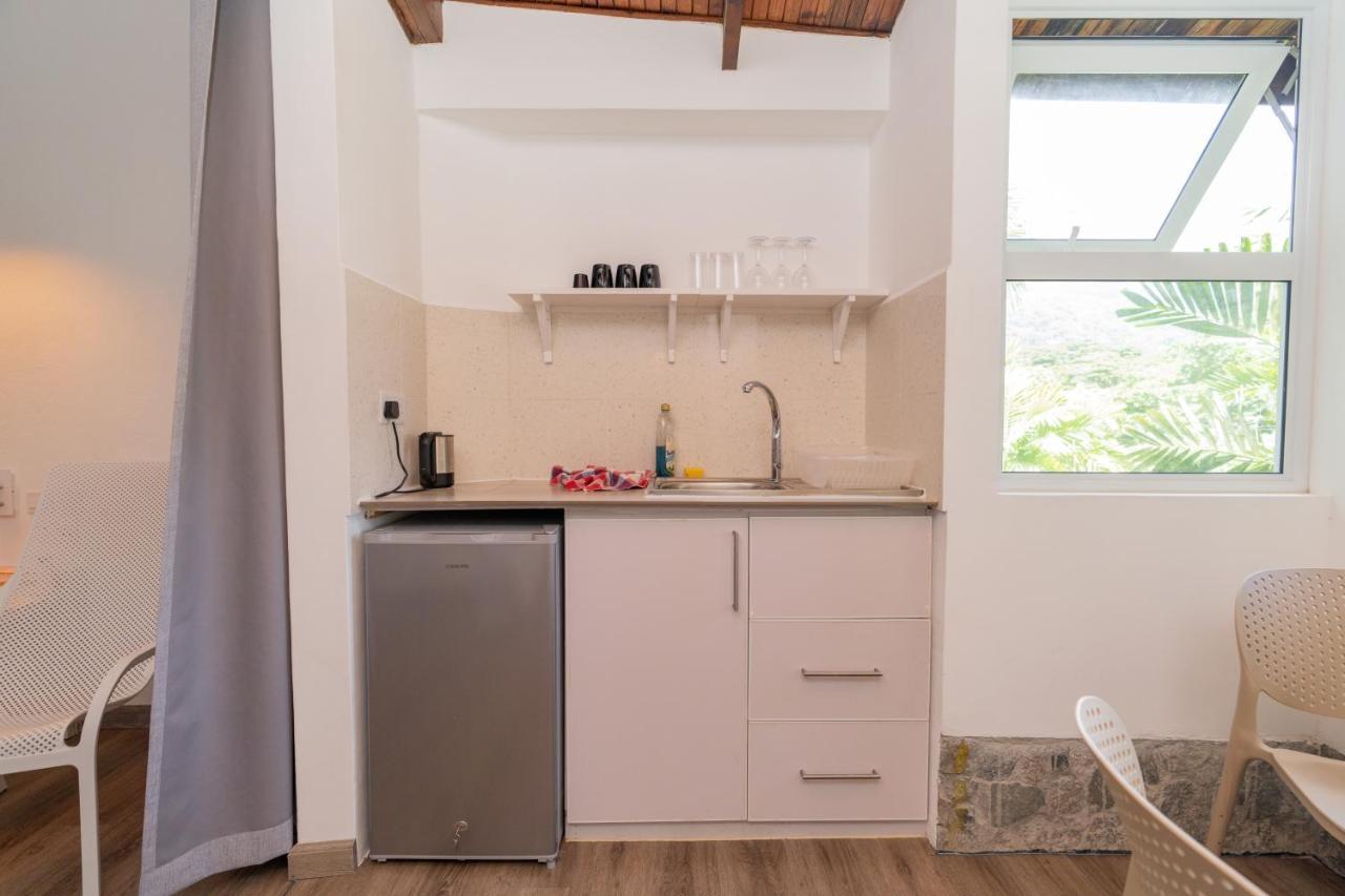 Romance Bungalows Vịnh Beau Vallon Ngoại thất bức ảnh