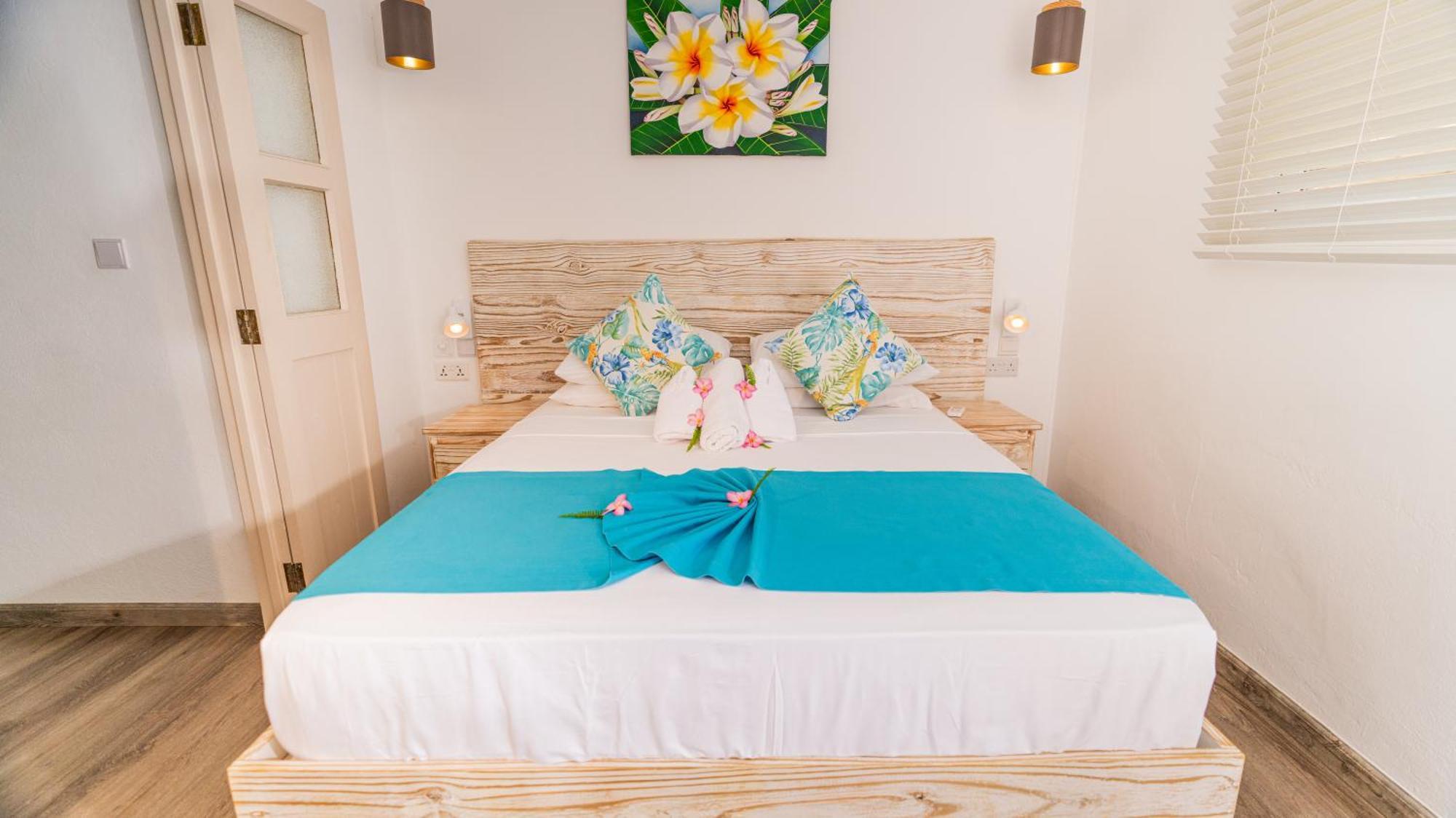 Romance Bungalows Vịnh Beau Vallon Ngoại thất bức ảnh
